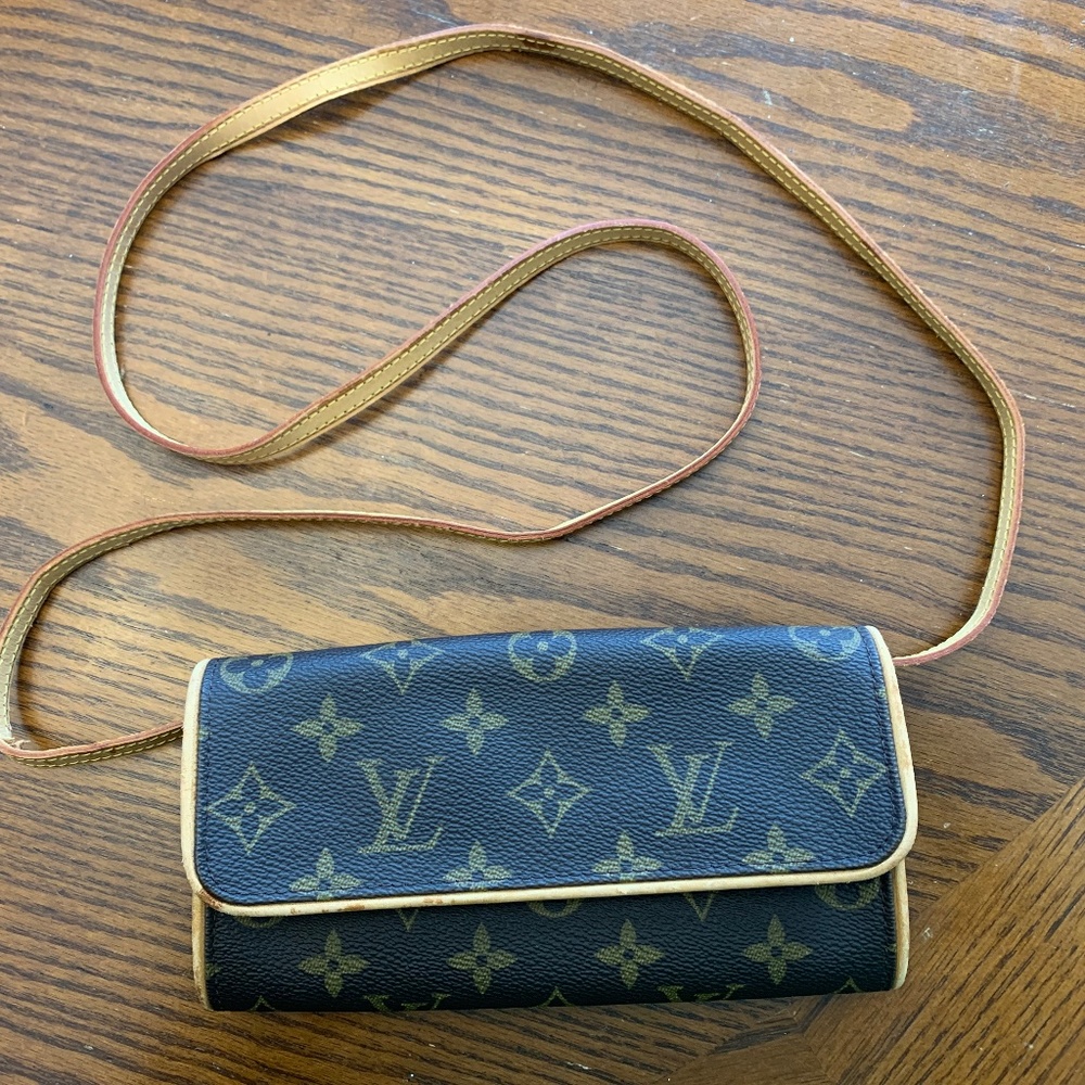 Louis Vuitton Twin Pochette PM in Monogram Canvas and Vachetta Leather